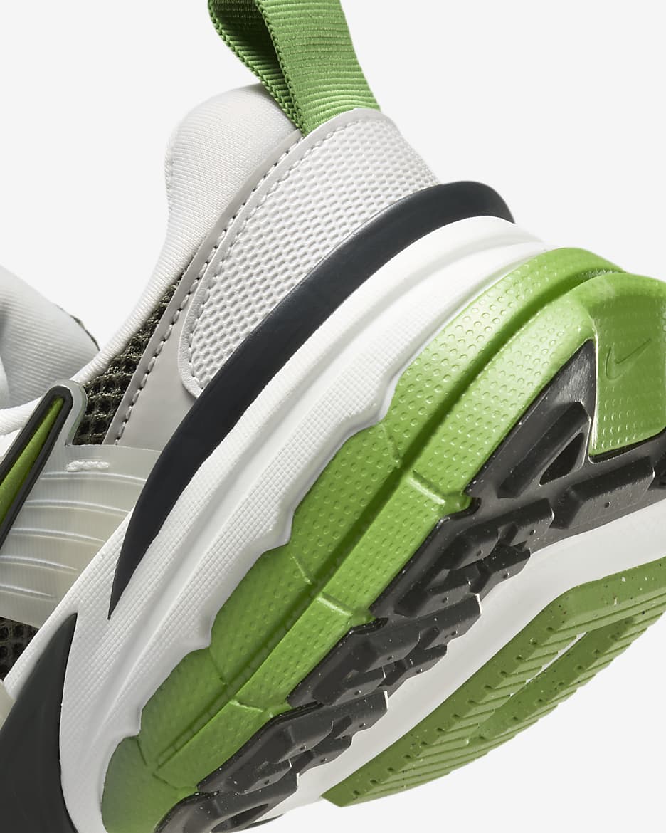 Nike V2K Run Shoes. Nike FI